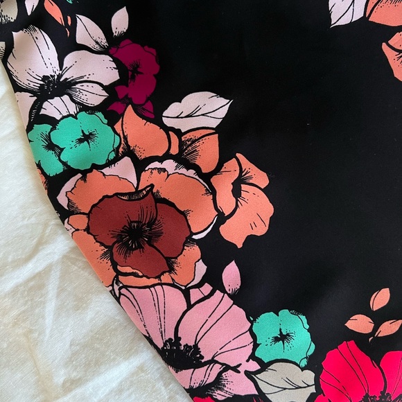 Express Strapless black & floral dress. Worn twice - Picture 3 of 4